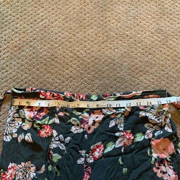 Floral Flowy Pants - Picture 3 of 7